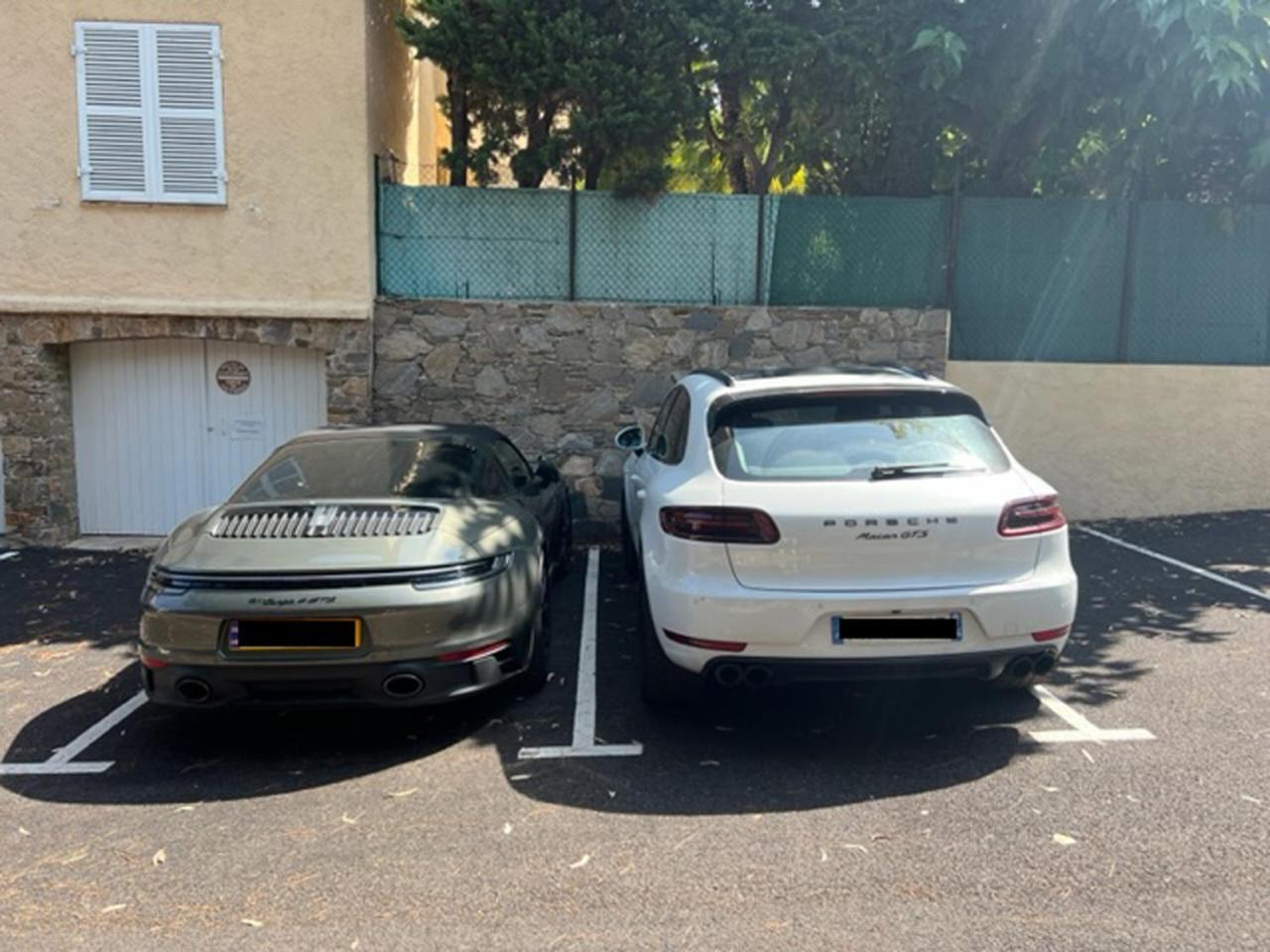 Superbe Avec Terrasse Jardin Et Parking Prive Apartment Saint-Tropez