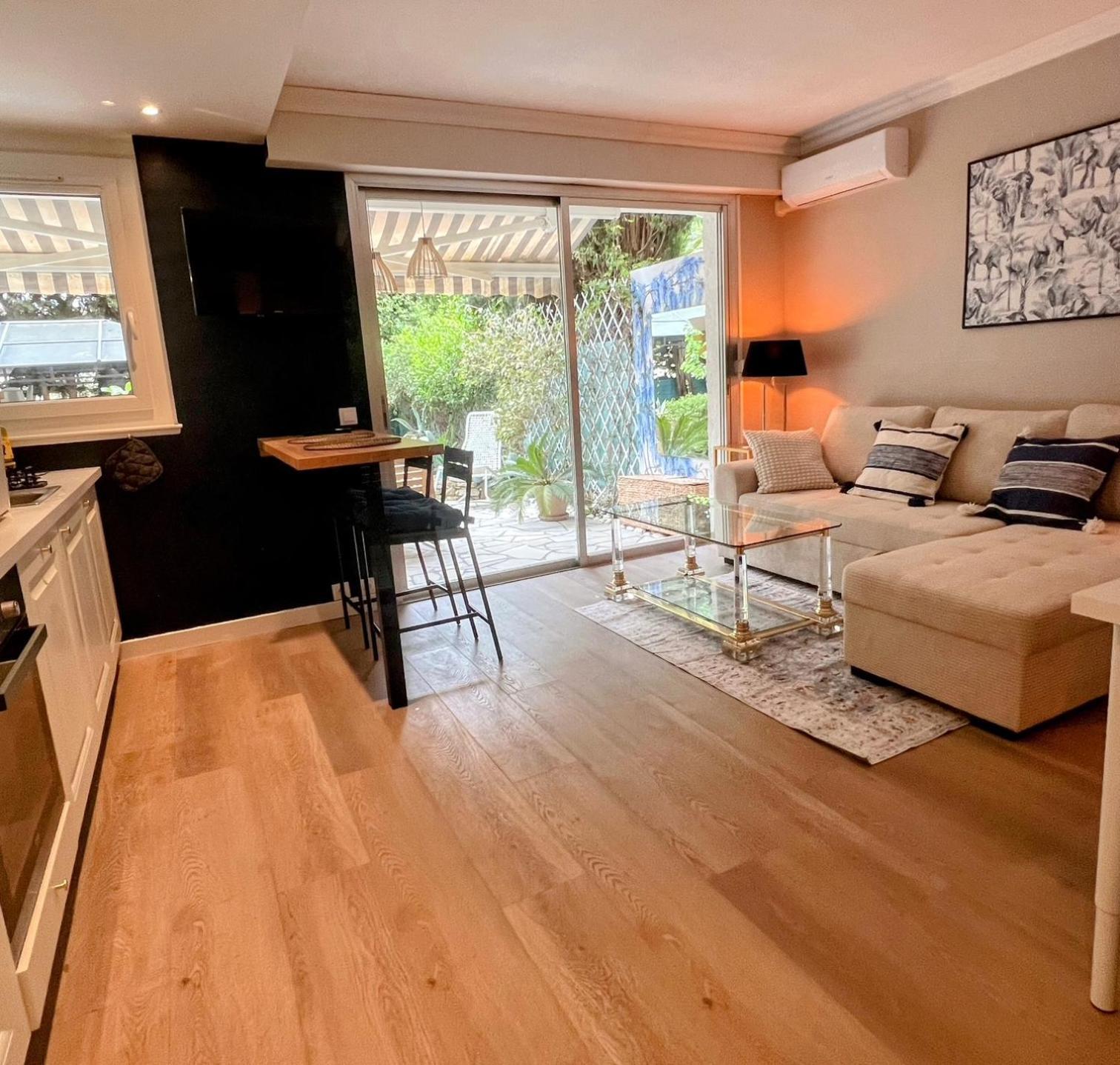 Appartement Superbe Avec Terrasse Jardin Et Parking Prive