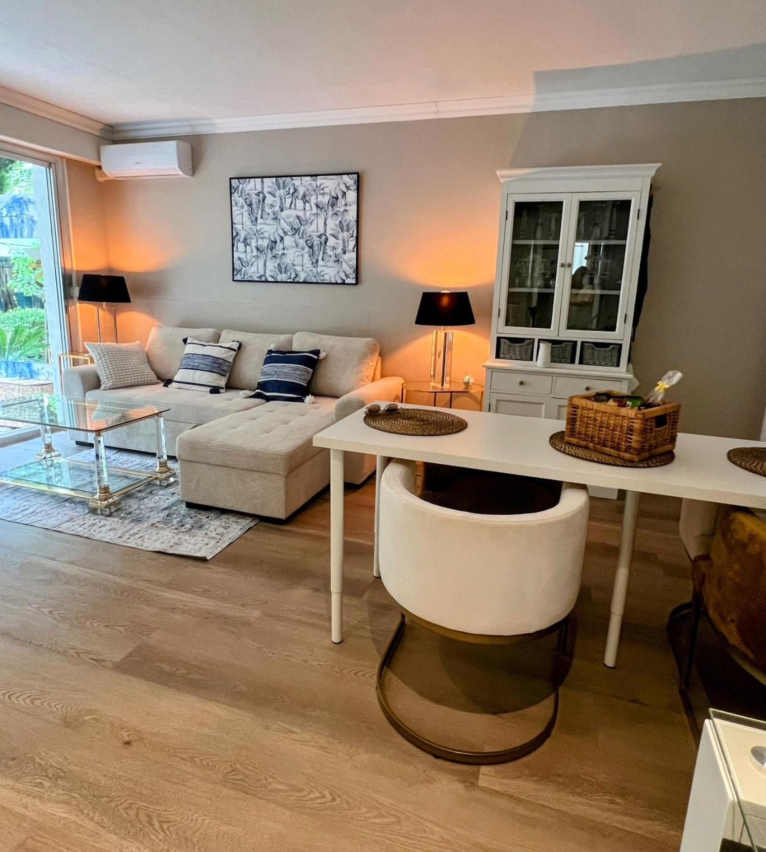 Superbe Avec Terrasse Jardin Et Parking Prive Appartement Saint-Tropez