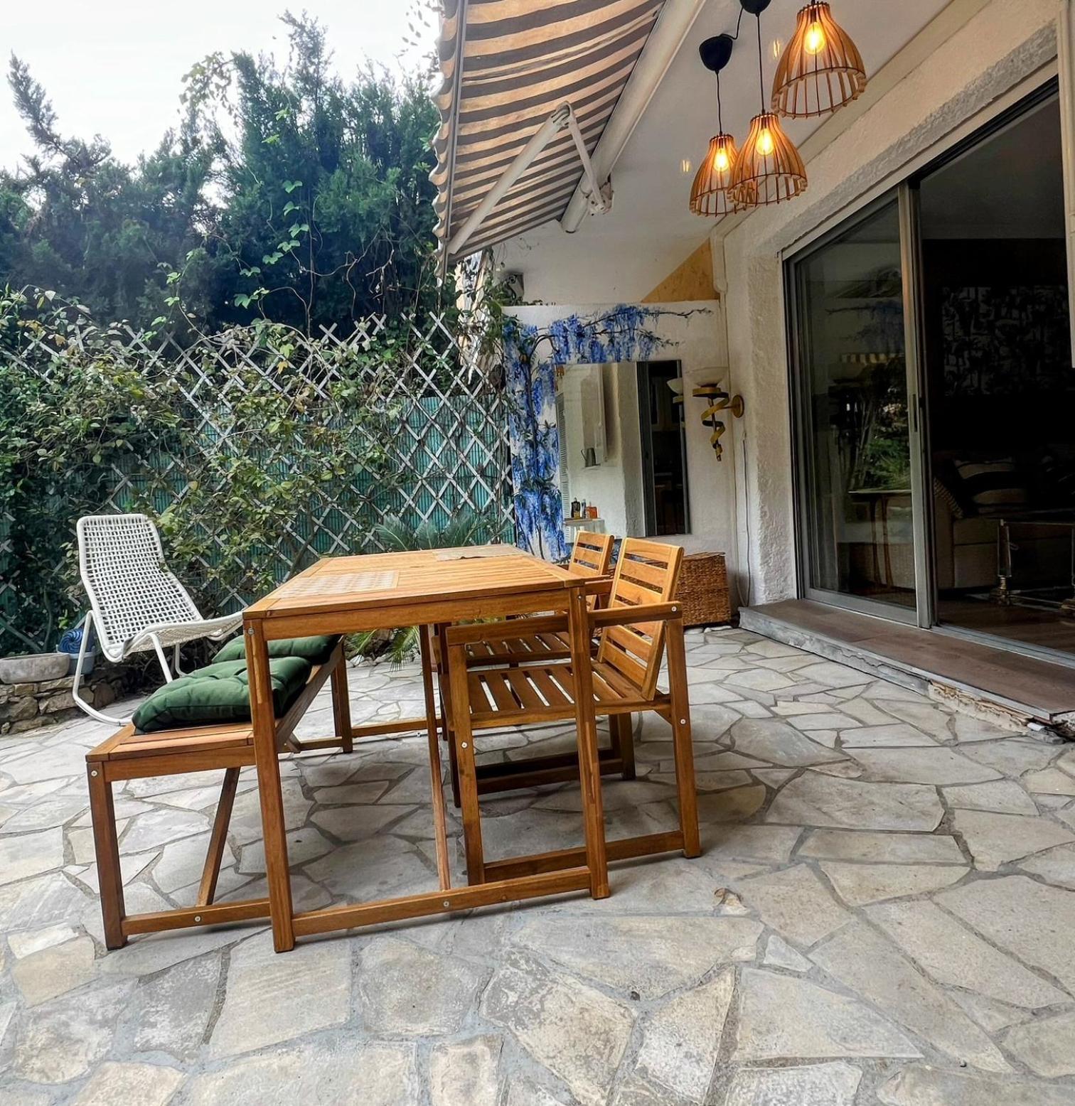 Appartement Superbe Avec Terrasse Jardin Et Parking Prive *